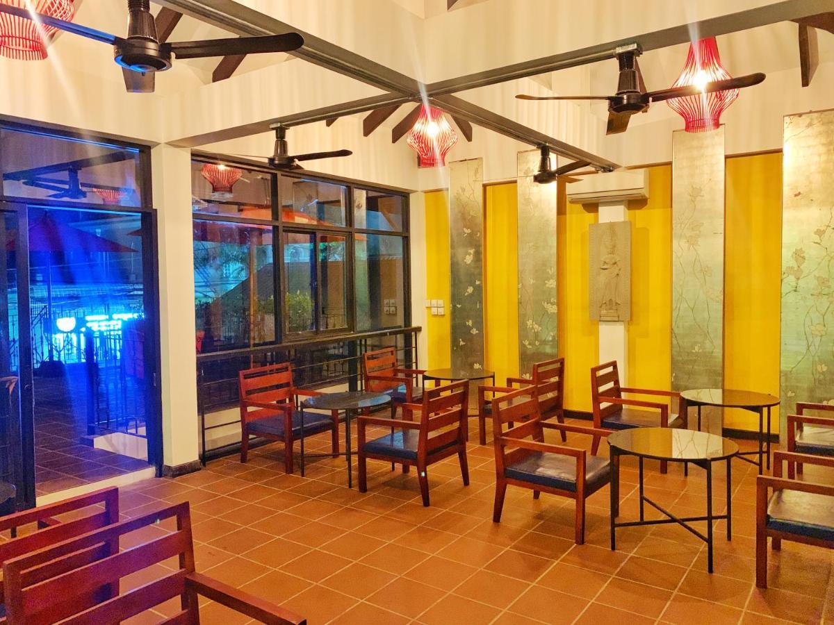 ลา โรส บล็องช์ บูทิก โฮเต็ล 4* เสียมราฐ