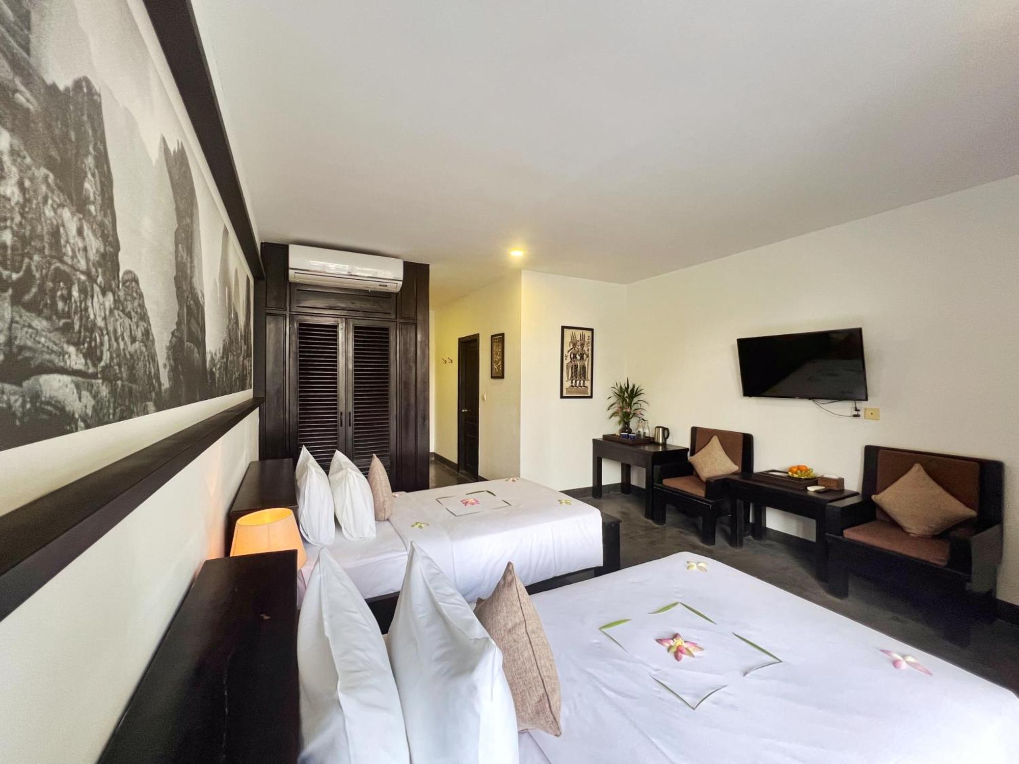 โรงแรม ลา โรส บล็องช์ บูทิก โฮเต็ล 4*